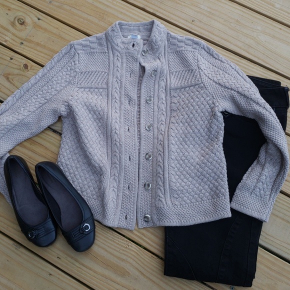 L.L. Bean Sweaters - L.L.Bean Gorgeous Thick Cardigan size SP